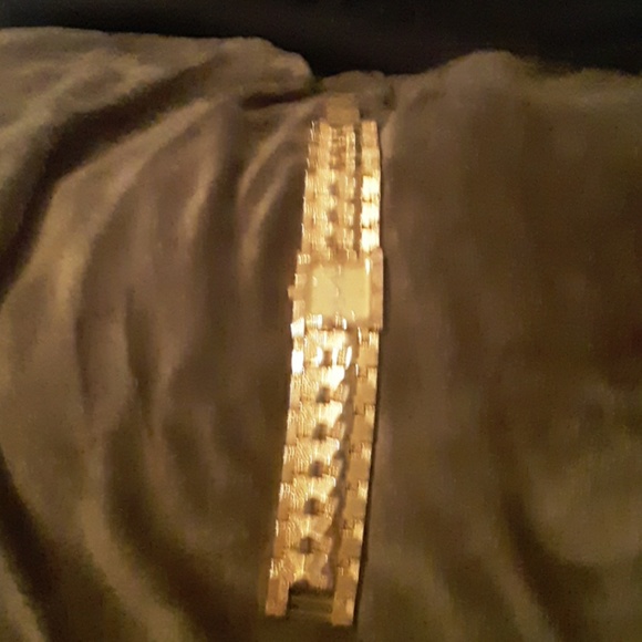 Whatch - Picture 2 of 2